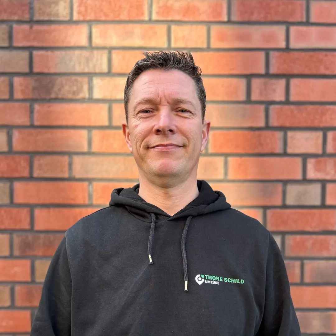 Thore Schild Umzüge Mitarbeiter Enrico